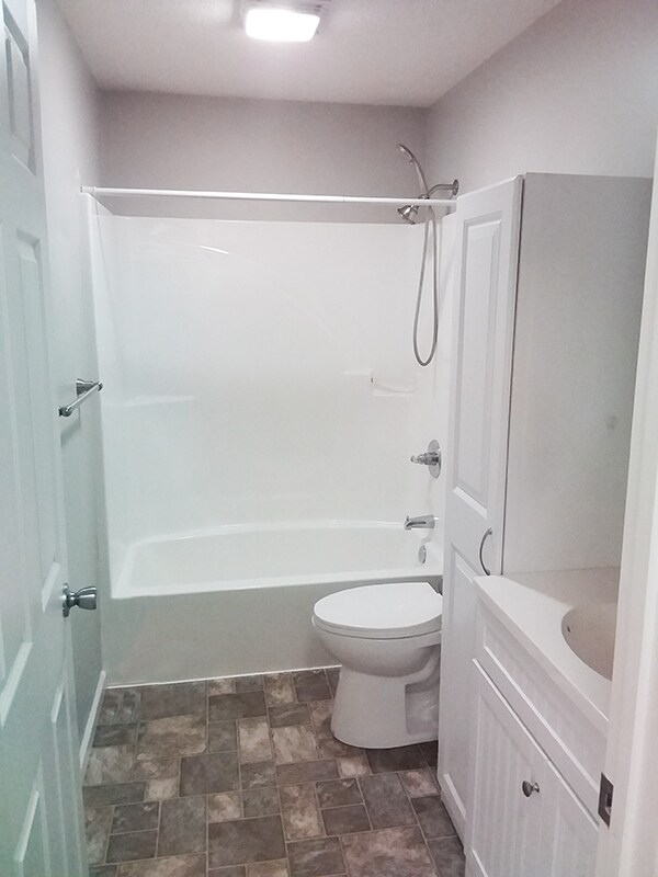 Bathroom - 610 N Arlington St