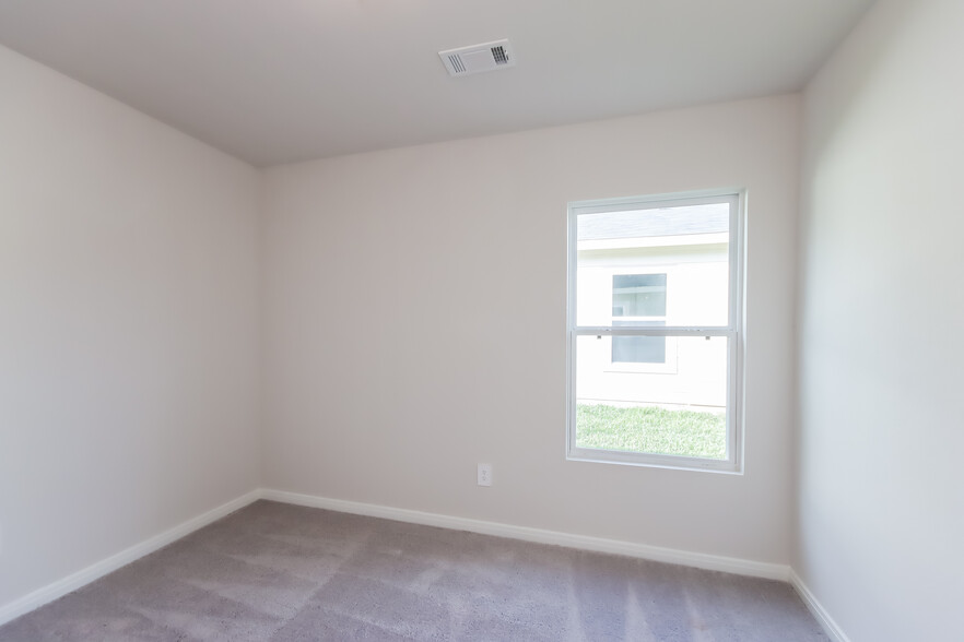 Building Photo - 15606 Briar Forest Dr