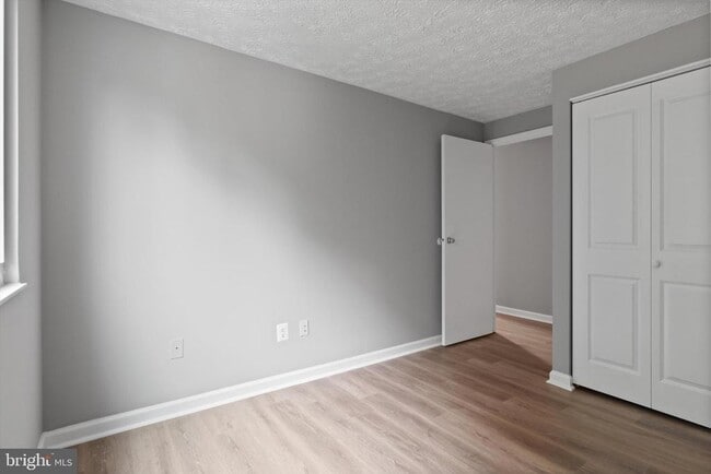Building Photo - 8353 Fern Leaf Ct