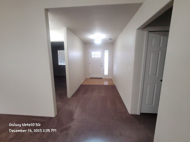 Building Photo - 2373 Kamerin Ln