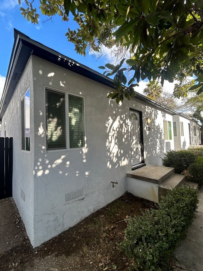 Building Photo - 3920 3922 3924 & 3926 3rd Ave.