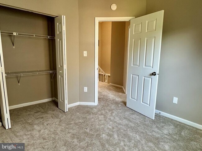 Building Photo - 310 Fleece Flower Dr
