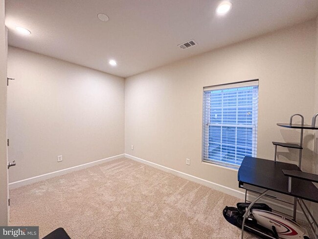 Building Photo - 41523 Cross Canter Dr