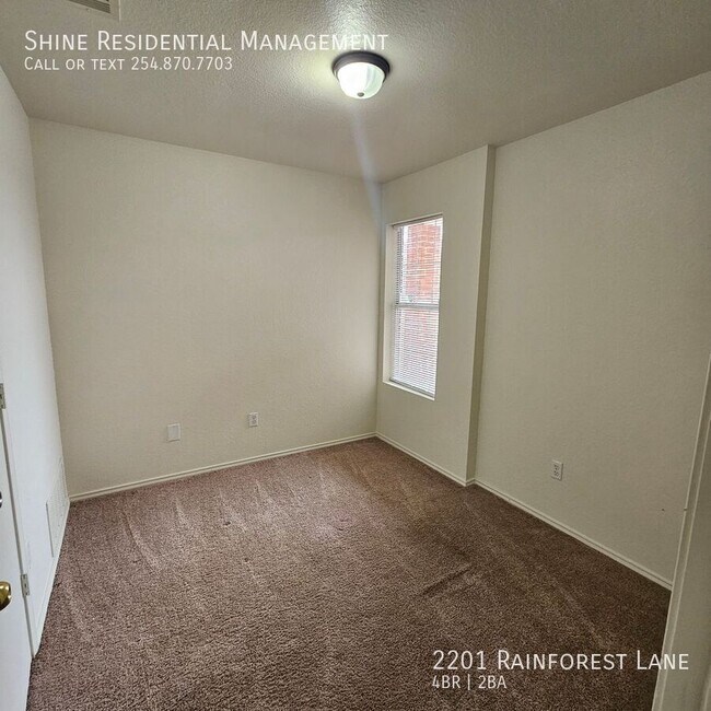 Building Photo - 2201 Rainforest Ln