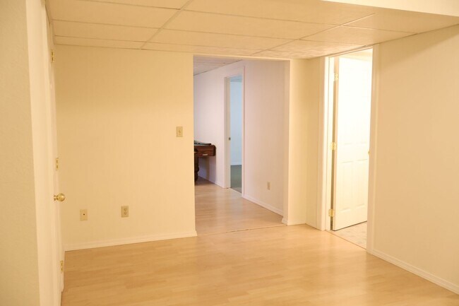 Building Photo - 360 Rain Shadow Dr