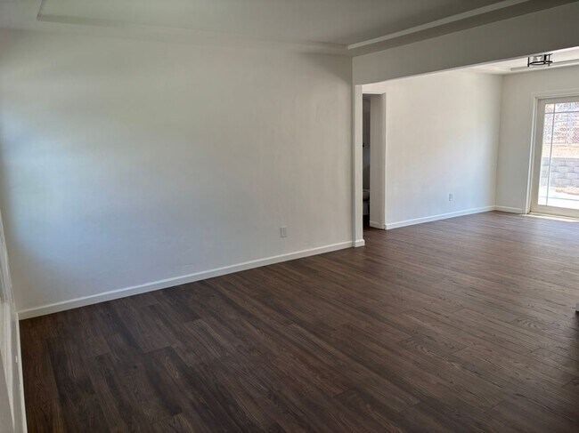 Building Photo - 2315 Bonillo Dr
