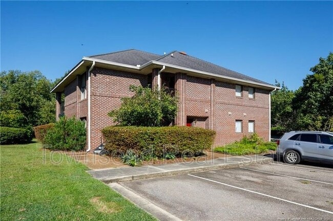 Building Photo - 1031 Ancestry Dr