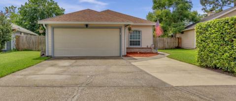 Building Photo - 1827 Wildwood Creek Ln