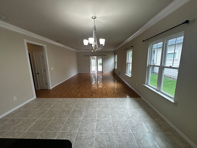 Building Photo - Longleaf 3/2 House