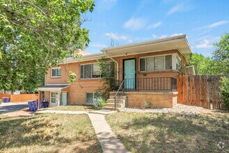 Building Photo - $1,995 - 3 Bed, 1 Bath Duplex Unit in Litt...