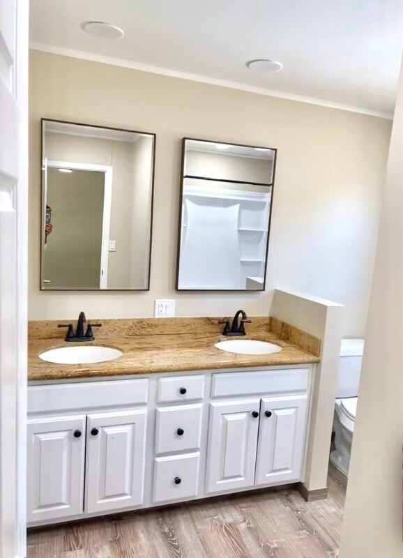 Building Photo - 6345 N Dona Ana Rd