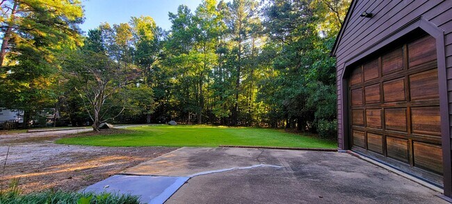 Building Photo - Remodeled secluded wooded oasis off of Qualla Road with handicap access