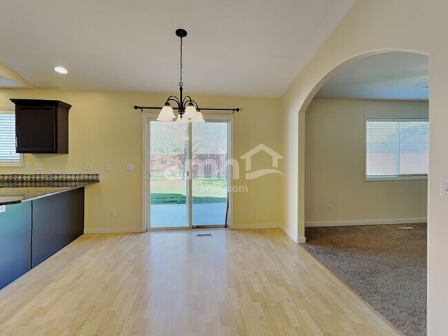 Building Photo - 2360 N Grey Hawk Ave