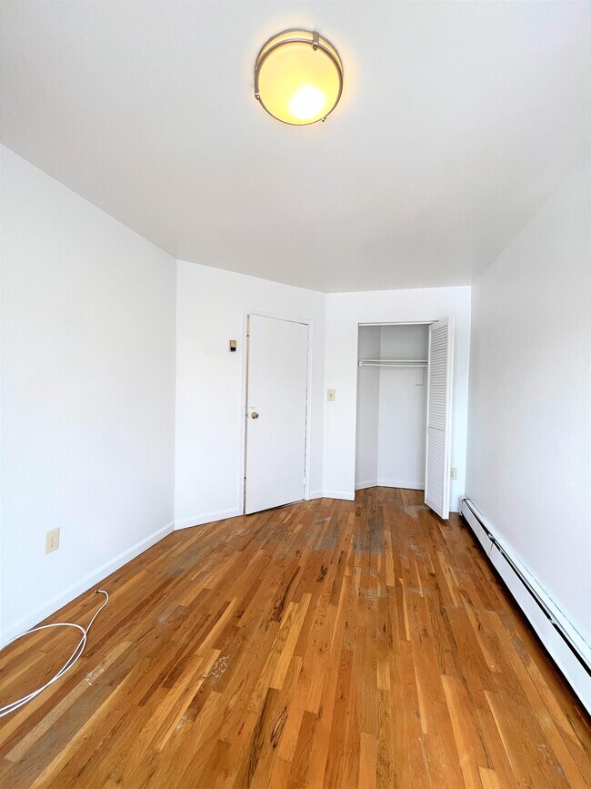 Building Photo - 52-16 94th St