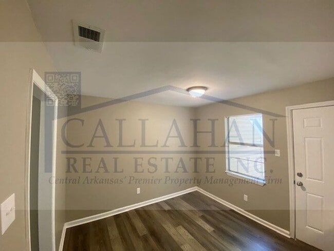Building Photo - Midtown 2 Bedroom Townhome
