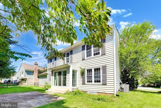 Building Photo - 991 Farm Haven Dr