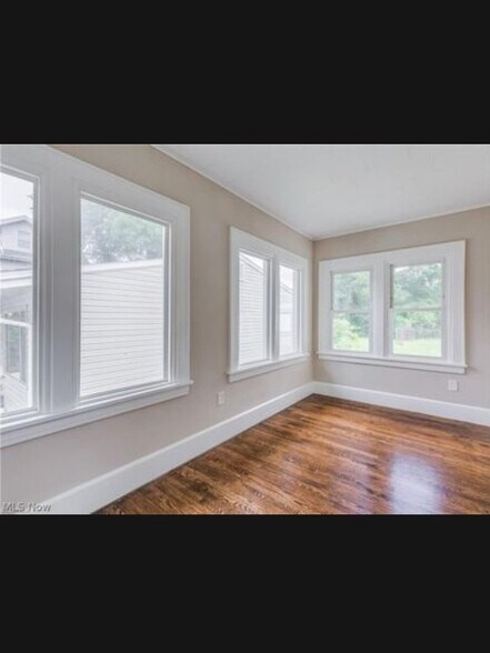 Building Photo - 1224 Carey Ave