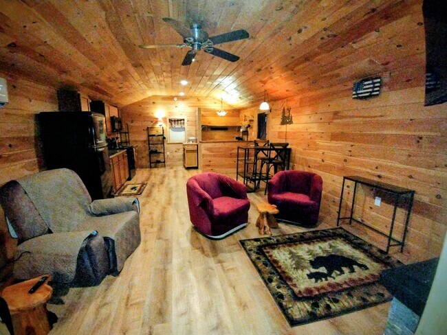 Building Photo - 554 Hovermale Ln