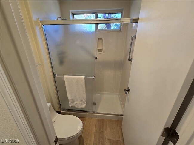 Building Photo - 10105 Hunter Springs Dr