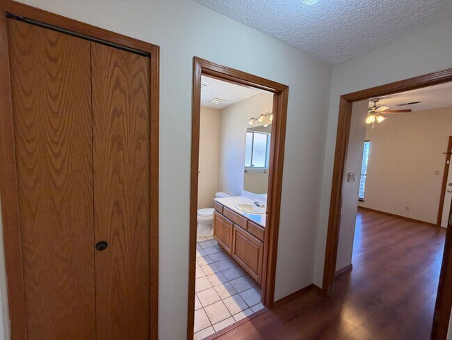 Building Photo - 7281 Spruce Mountain Loop NE