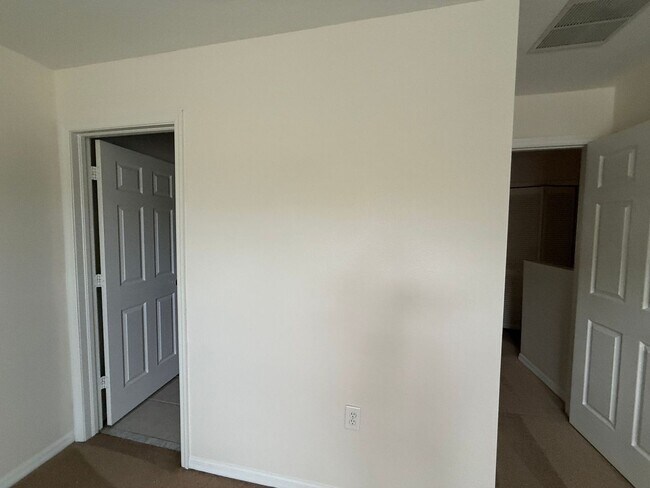 Building Photo - Beautiful 2 Bedroom, 2.5 Bath Townhome for Rent in The Hammocks!