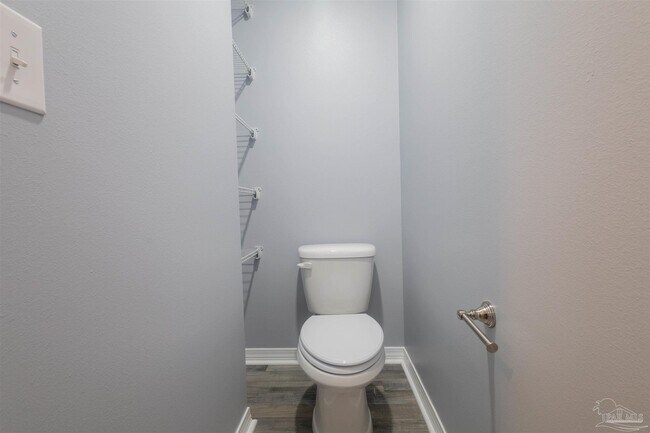 Building Photo - 3328 Broadview Cir