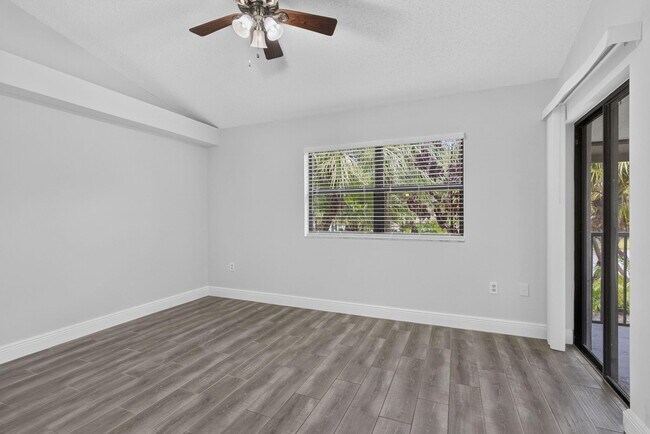 Building Photo - 12708 Shoreline Dr