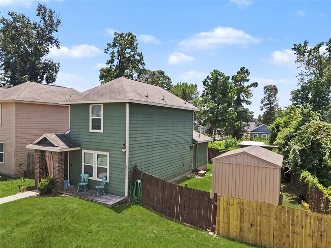 Building Photo - 16701 E Hammon