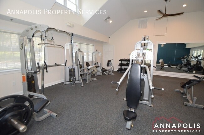 Building Photo - 1138 Cove Rd