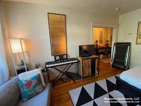 Building Photo - 26 Brainerd Rd