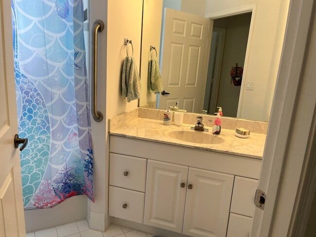 Building Photo - 21105 Vía Solano