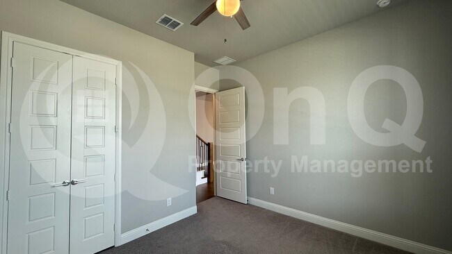 Building Photo - 3508 Covedale Blvd