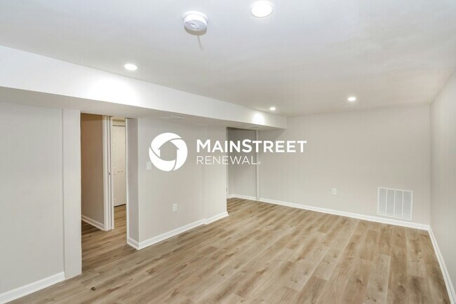 Building Photo - 4 Bedroom Pet-Friendly Home in NASHVILLE, ...
