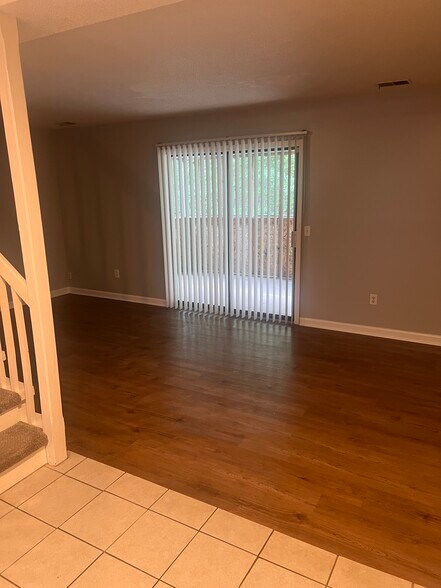 Building Photo - 1405A Stratton Place Dr