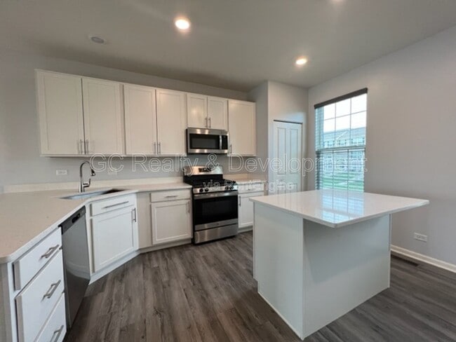 Building Photo - 594 Cimmaron Cir