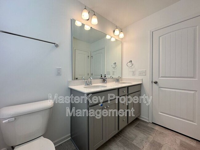 Building Photo - 1202 Briar Gate Dr
