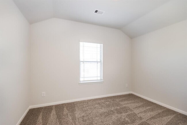 Building Photo - 26032 Babe Ruth Dr