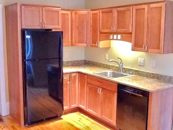 Kitchen detail - 102 N Tioga St