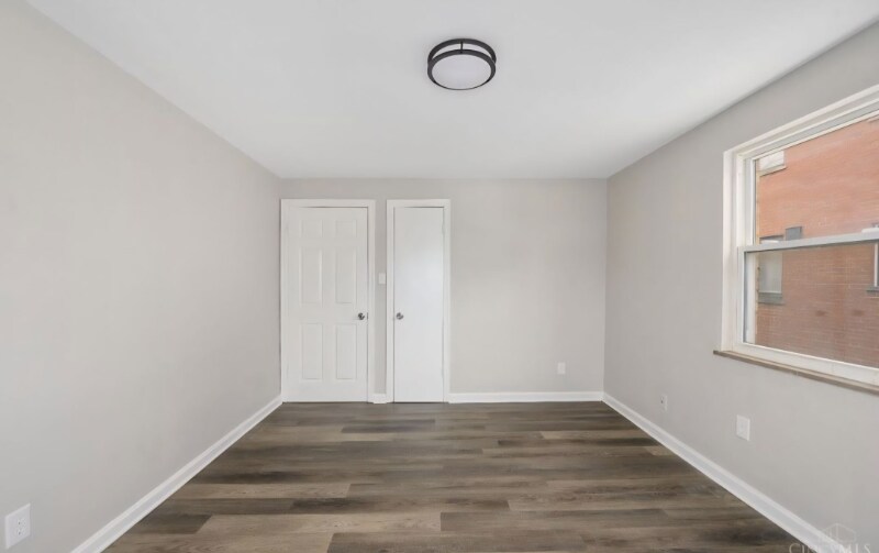 Building Photo - 3910 E Gatewood Ln