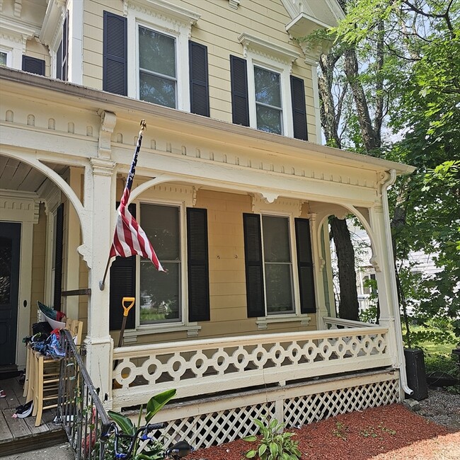 Primary Photo - 106 Walnut St