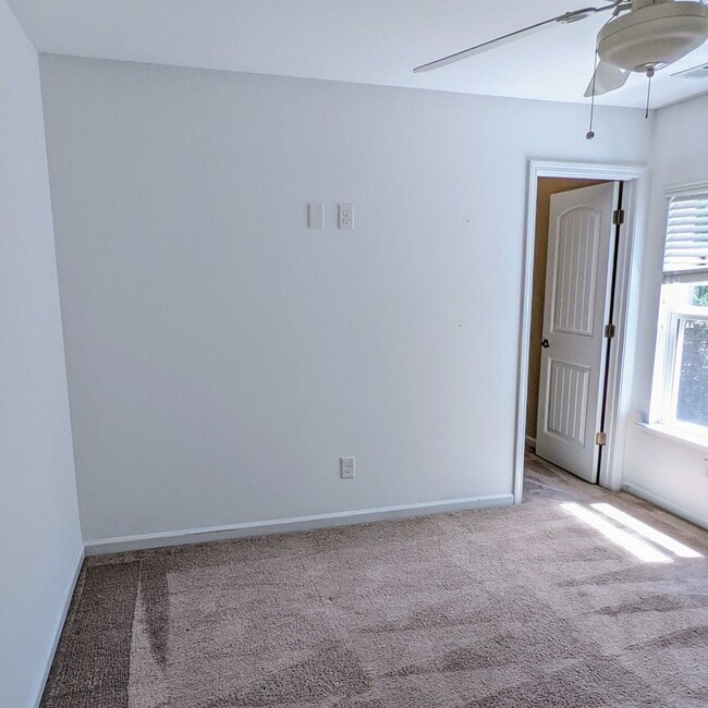 Building Photo - Beautiful 4 Bedroom Home in Palmetto Pointe