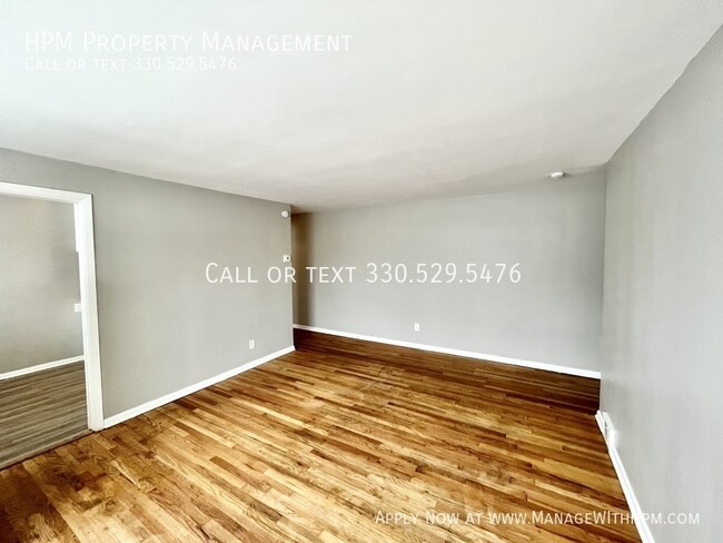 Building Photo - Remodeled one-bedroom apartment. First mon...