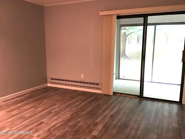 Building Photo - 104 Amberly Dr