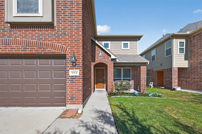 Building Photo - 9931 Chimney Swift Ln