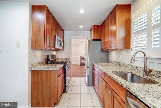 Building Photo - 14508 Four Chimney Dr