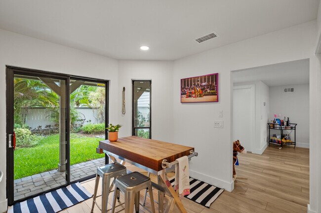 Building Photo - 13324 Bedford Mews Ct