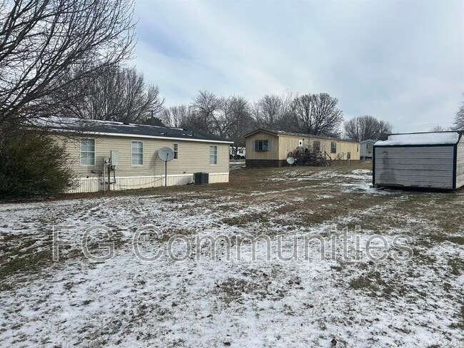 Building Photo - 141 Sunnybrook Ln