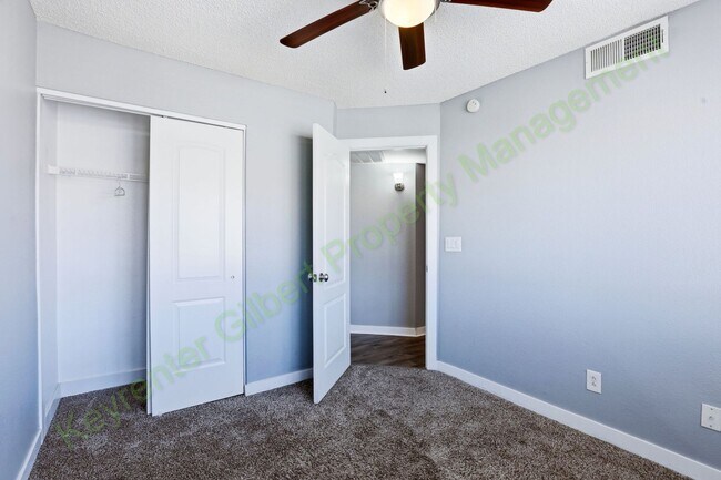 Building Photo - Charming Townhome Living in the Heart of Chandler – Community Pool & Prime Location!
