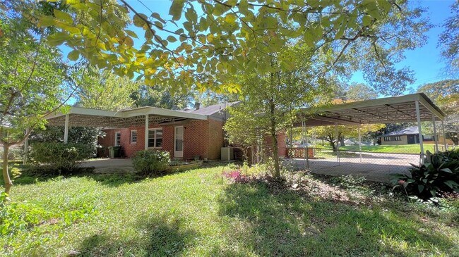 Building Photo - 804 Hillman St