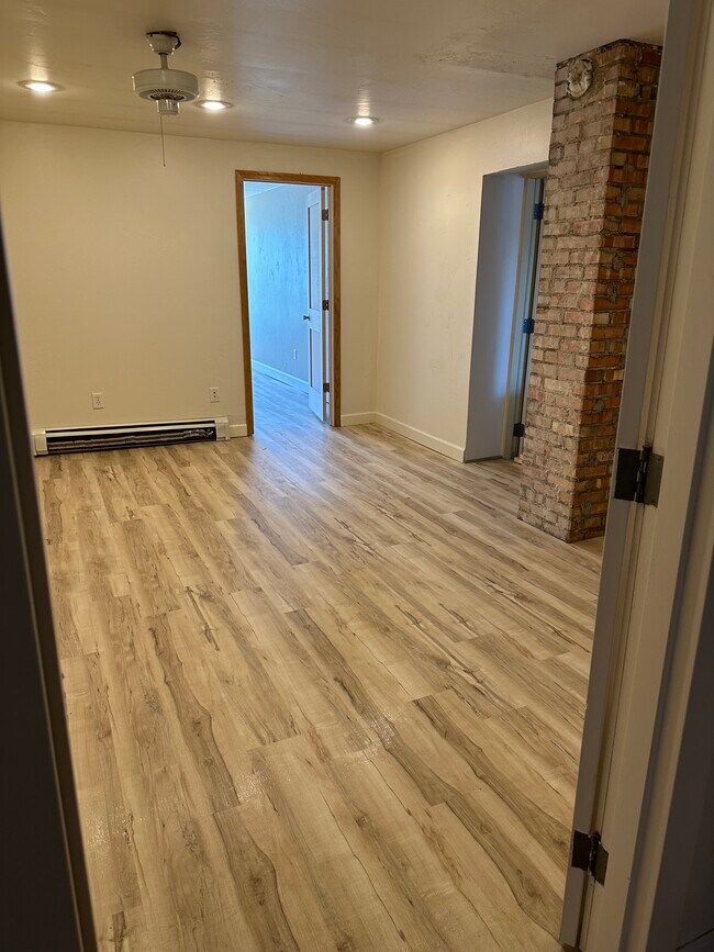 Building Photo - 807 Ohio St
